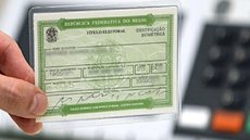 Entenda por que manter seu título de eleitor em dia é crucial para exercer seus direitos e participar ativamente da sociedade - Imagem: Reprodução/TRE