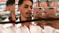 Matheus Reis, de 25 anos, foi morto em frente a farmácia em Luziânia, Goiás, em um crime que chocou a comunidade local - Imagem: Reprodução/Redes  sociais