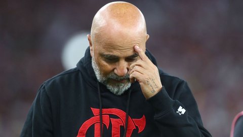 Após derrota do Flamengo, Eric Faria dispara: "Imbecil" contra Sampaoli - Imagem: reprodução redes sociais