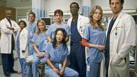 Grey's Anatomy: greve em Hollywood pode afetar duração da 20ª temporada. - Imagem: reprodução Twitter@William84570075