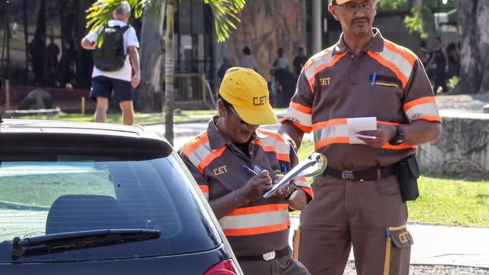 Detran-SP: Não transferir veículo rende 478 mil multas e 5 pontos