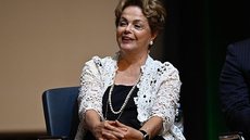 A internação de Dilma ocorre em meio a discussões sobre a expansão do BRICS e possíveis mudanças em sua liderança no banco. - Imagem: Reprodução | X (Twitter) - @AFPnews