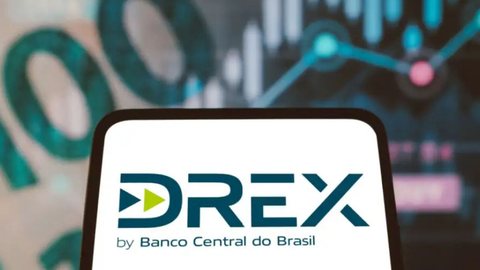 A nova abordagem do Banco Central transforma o Drex em uma plataforma para operações seguras, sem emissão de moeda digital - Imagem: Reprodução / Shutterstock