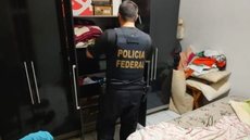 Policiais acharam material de pornografia infantil no armário de Dudu - Foto: divulgação Polícia Federal – Jales - SP