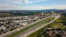 Trecho da Rodovia Castelo Branco em Osasco - Imagem: Reprodução / Wikipédia