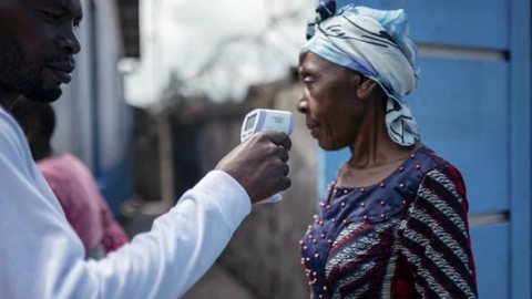 Comunicado da OMS destaca risco de transmissão internacional e necessidade de coordenação entre países afetados - Imagem: Reprodução/Jospin Mwisha / AFP