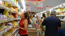 Trabalhadores com salários acima de R$ 20 mil não serão afetados pelas novas regras de jornada de trabalho - Imagem: Reprodução/Tânia Rêgo/Agência Brasil/Arquivo