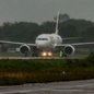 O governo federal prorroga desoneração do PIS/Cofins sobre o QAV, visando amenizar os impactos da volatilidade no setor aéreo - Imagem: Reprodução/Rafa Neddermeyer/Agência Brasil