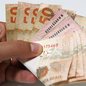 Cerca de 26,9 milhões de trabalhadores devem ser beneficiados em 2026, com previsão de R$ 33,5 bilhões para o pagamento do abono - Imagem: Reprodução/Antônio More / Agência de Notícias Gazeta do Povo