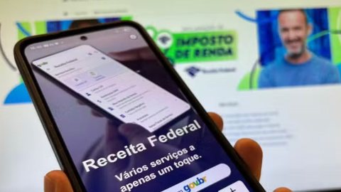 Receita Federal orienta a evitar intermediários e alerta que restituição é automática e gratuita, sem necessidade de pagamento - Imagem: Reprodução/Cris Almeida / Valor Investe