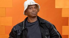 O apresentador Tadeu Schmidt deve comentar a expulsão neste sábado (14) - Imagem: Reprodução / Globo / Manoella Mello