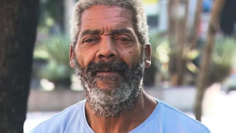 Café acompanhou o Raça Negra na ascensão do samba romântico nos anos 90 - Imagem: Reprodução | Record TV