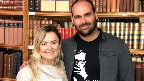 Júlia Zanatta surge como um dos nomes mais cotados para compor a chapa presidencial de Flávio Bolsonaro nas eleições de 2026. - Imagem: Reprodução