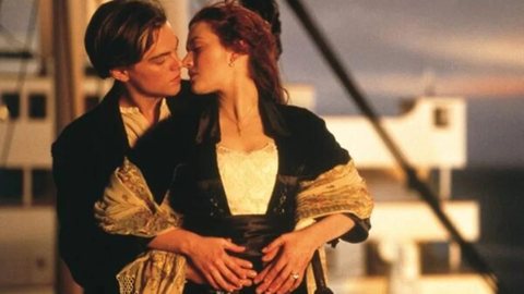Billy Zane confirmou que dezenas de integrantes da produção de Titanic passaram mal após consumirem, sem saber, alimento contaminado com uma droga alucinógena durante as filmagens. - Imagem: Reprodução