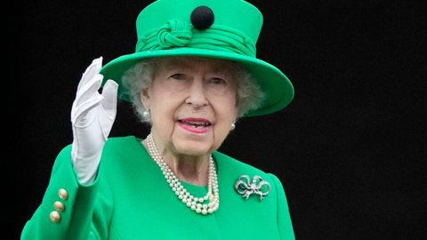 Biografia de Elizabeth II detalha intrigas e polêmicas dos últimos meses de seu reinado - Imagem: reprodução Instagram