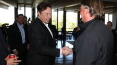 Elon Musk e Jair Bolsonaro (PL). - Imagem: Reprodução | Twitter - Clauber Cleber Caetano