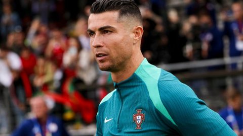Em menos de duas semanas, Cristiano Ronaldo atinge mais de 50 milhões de inscritos no Youtube - Imagem: Reprodução/ Instagram
