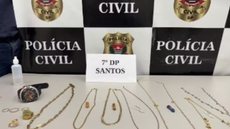 Mulher teria aproveitado a ausência da proprietária, hospitalizada, para retirar as joias do apartamento no Boqueirão - Imagem: Divulgação / Polícia Civil