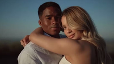 Endrick anuncia que será pai pela primeira vez ao lado da esposa Gabriely Miranda - Imagem: Reprodução