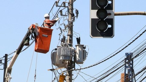 Mais de 2 milhões de pessoas sofreram apagões por conta do temporal da última sexta - Imagem: Reprodução / Agência Brasil