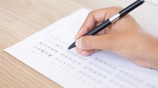 O ENEM volta a oferecer certificação do ensino médio, uma oportunidade para milhões de brasileiros. Inscrições até 6 de junho. - Imagem: Reprodução | Freepik
