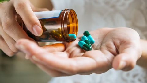 Prescrição de antibióticos por enfermeiros é autorizada em nova norma. - Imagem: Reprodução/Freepik.