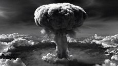 Enola Gay - Imagem: Reprodução | YouTube