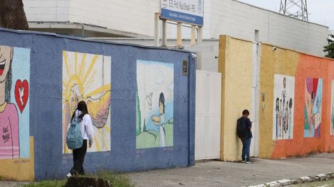 Com a expansão, o número de escolas estaduais que oferecem ensino técnico passará de 1.813 para 2.212 - Imagem: Reprodução / Rovena Rosa / Agência Brasil