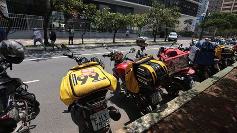 Entregadores poderão optar entre pagamento por entrega ou por hora trabalhada - Imagem: Reprodução / Paulo Pinto / Agência Brasil