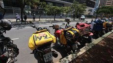 Entregadores poderão optar entre pagamento por entrega ou por hora trabalhada - Imagem: Reprodução / Paulo Pinto / Agência Brasil