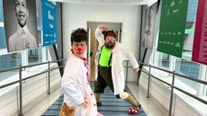 Esparatrapo transforma seis hospitais em ambientes mais humanos por meio da palhaçaria - Imagem: Divulgação