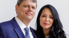 Tarcísio Freitas e sua esposa ganham espaço político e religioso no governo estadual reeleito - Imagem: Reprodução/Instagram