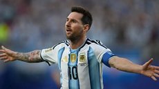Com 16 gols em Copas do Mundo, Messi solidifica seu legado entre os maiores artilheiros da história do torneio - Imagem: Reprodução/Roberto Schmidt/AFP