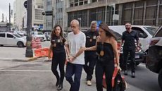 Prisão aconteceu momentos antes da decolagem do voo LA3900 - Imagem: Reprodução
