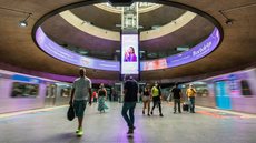 Estação Sé, no Centro de São Paulo, onde funcionário foi demitido após recusar ajuda a vítima de assédio na Linha 3-Vermelha. - Imagem: Reprodução/Metrô SP