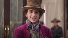 No cinema, o destaque fica com Wonka, longa que conta a história de Willy Wonka e como ele conheceu os Oompa-Loompas - Imagem: Reprodução/Yotube Warner Bros. Pictures Brasil: Wonka | Trailer Dublado #2