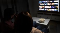 Lançamentos de filmes e séries para todos os gostos estão a caminho - Imagem: Reprodução / Freepik