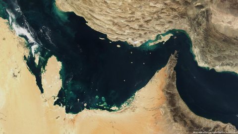 Rota é responsável por cerca de 20% do petróleo comercializado no mundo. - Imagem: Picture-alliance/dpa/NASA/The Visible Earth