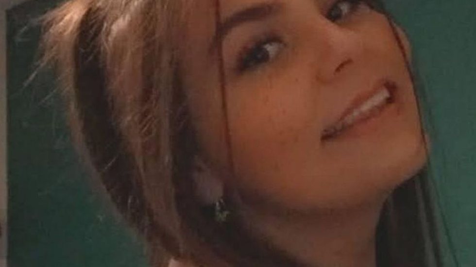 Uma jovem de 21 anos enviou uma mensagem para o amigo antes de suicidar. - Imagem: reprodução I The Mirror