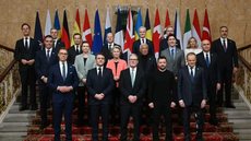 Reunião em Bruxelas discute financiamento conjunto para fortalecer a defesa europeia e a segurança na região. - Imagem: Reprodução | X (Twitter) - @AFPnews