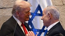 Donald Trump afirma que os EUA agirão rapidamente se o Hamas não se desarmar - Imagem: Reprodução / Instagram / @b.netanyahu