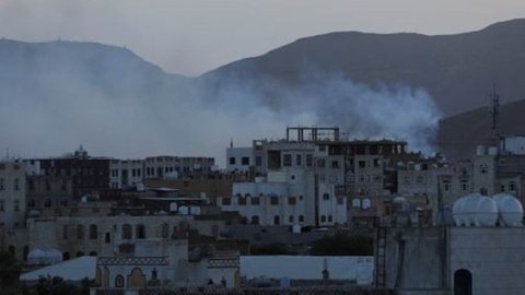 EUA e Reino Unido realizam ofensiva surpresa contra o grupo Houthi no Iémen - Imagem: Reprodução / BlueSky / @mm-ilpost-bot.bsky.social‬