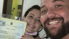 Ex-casal viraliza ao celebrar a oficialização do divórcio: "Estou liberto" - Imagem: reprodução
