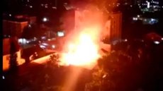 VÍDEO - famosa casa noturna é atingida por grande incêndio - Imagem: reprodução redes sociais