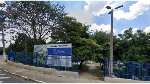O crime ocorreu em um parque da cidade, onde a vítima foi atacada com uma faca, enquanto sua irmã tentava protegê-la. - Imagem: Reprodução | Google Maps