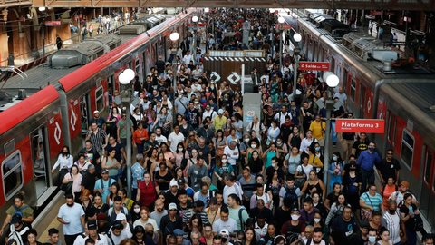 Movimento de passageiros na Estação Luz da CPTM - Imagem: Reprodução / Agência Brasil / Fernando Frazão