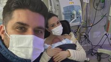 Filho de Nadja Haddad deixa a incubadora - Imagem: Reprodução / Instagram / @nadjahaddad