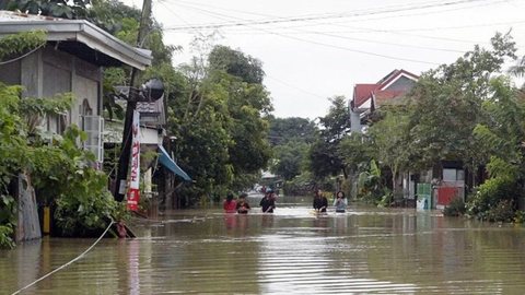 O país atingiu em 48 horas o volume de chuva previsto para dois meses - Imagem: Reprodução / X / @portaldeangola