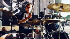 Cameron, que entrou no Pearl Jam em 1998, substituindo Jack Irons - Imagem: Reprodução / Instagram / @themattcameron