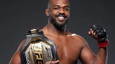 Com uma trajetória marcada por conquistas e polêmicas, Jones deixa um legado no mundo das artes marciais - Imagem: Reprodução